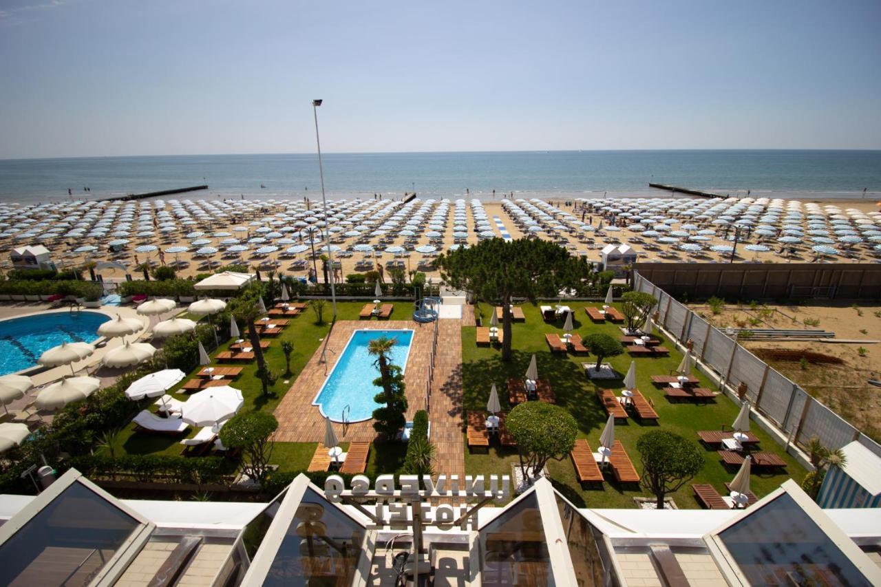 Hotel Universo Lido di Jesolo Exterior foto